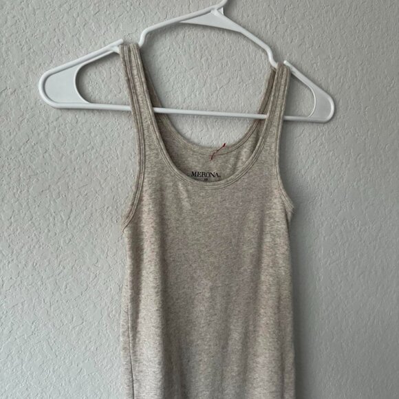 Beige/Light Gray fitted basic tank top☁️🦪 - Picture 4 of 6